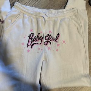 Lesdomakeup sweat pants